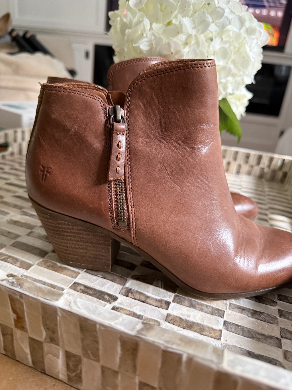 Frye Chestnut Brown Leather Ankle Booties With Side Zip